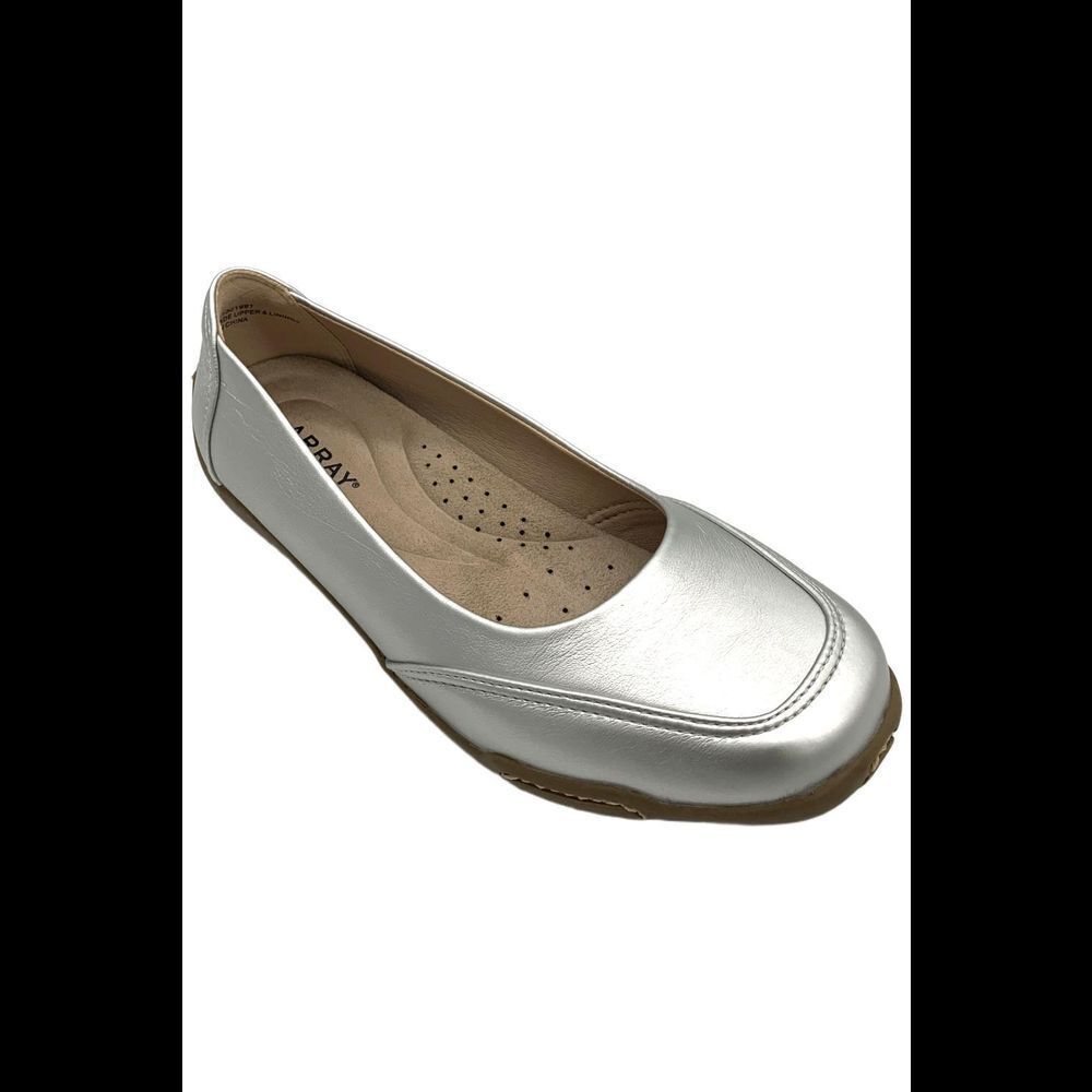 Array Women's Cascade Flats Silver - Extra Wide - image 1